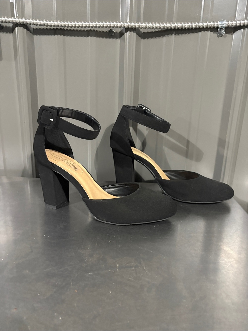 Cityclassified Black Ankle-Strap Block Heel Pumps